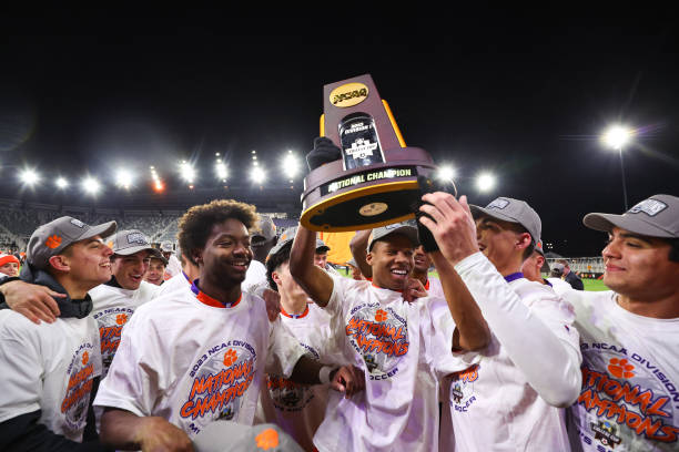 被誉为中场 被誉为中场